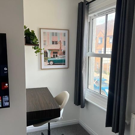 Central Chic 3 Bed, Great Location 温切斯特 外观 照片